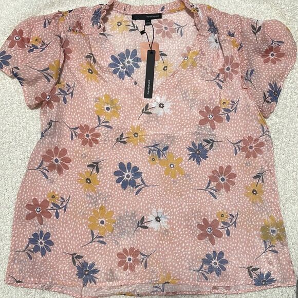 NWT- Harvé Benard - L - Picture 1 of 8